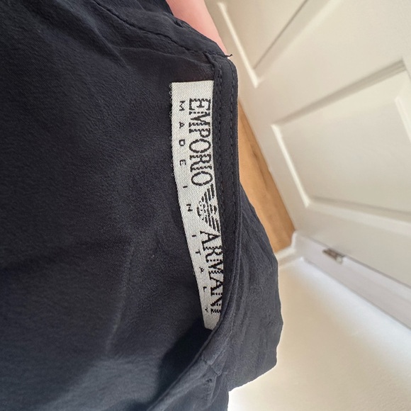 Classic Black Women's Top - Picture 4 of 4